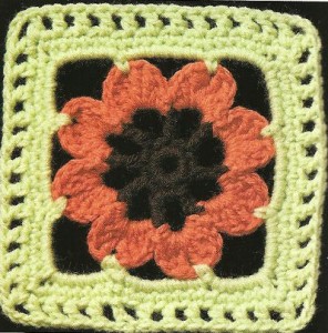 crochet-square-iwth-flower
