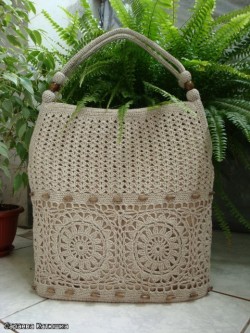 beige crochet bag pattern