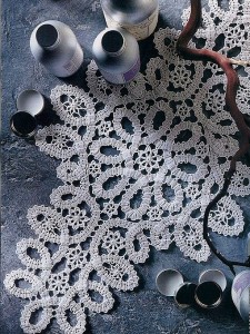 twists-and-turns-doily