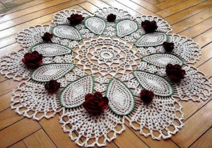 doily with roses