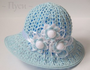 crochet hat pattern in blue