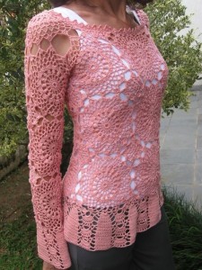 long sleeve pink cricle crochet top