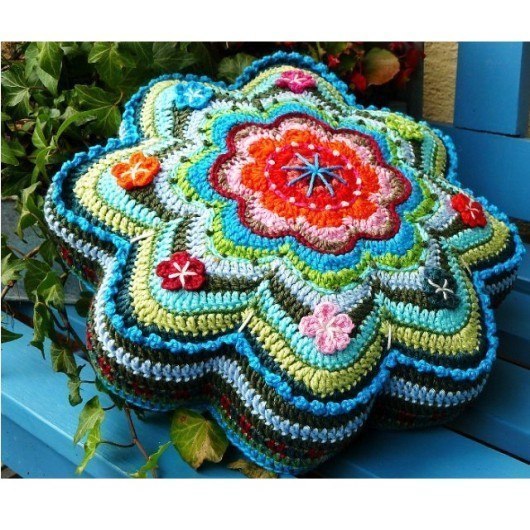 crochet flower star pillow pattern