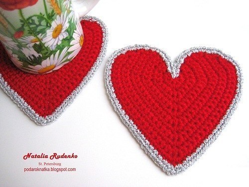 free crochet heart shaped coasters 1