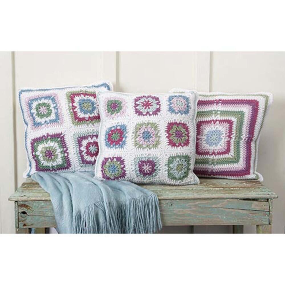Pansy Patch Pillows Free crochet pattern