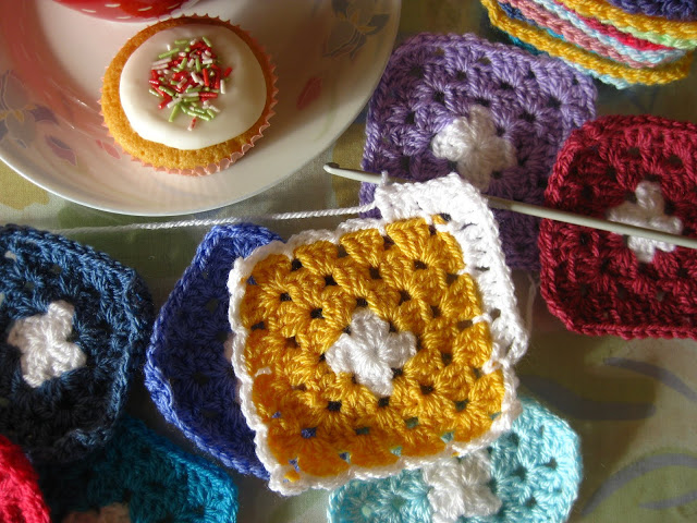 Adding a Chain Round to Granny squares Tutorial