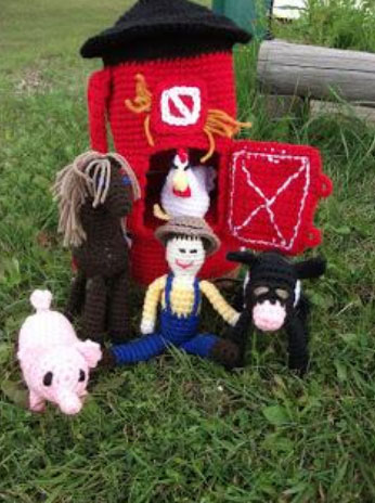 Crochet-Barnyard-Bag-with-Characters