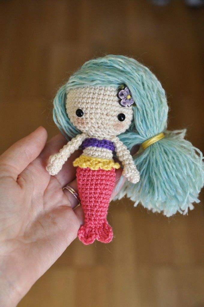 Free crochet mermaid amigurumi pattern
