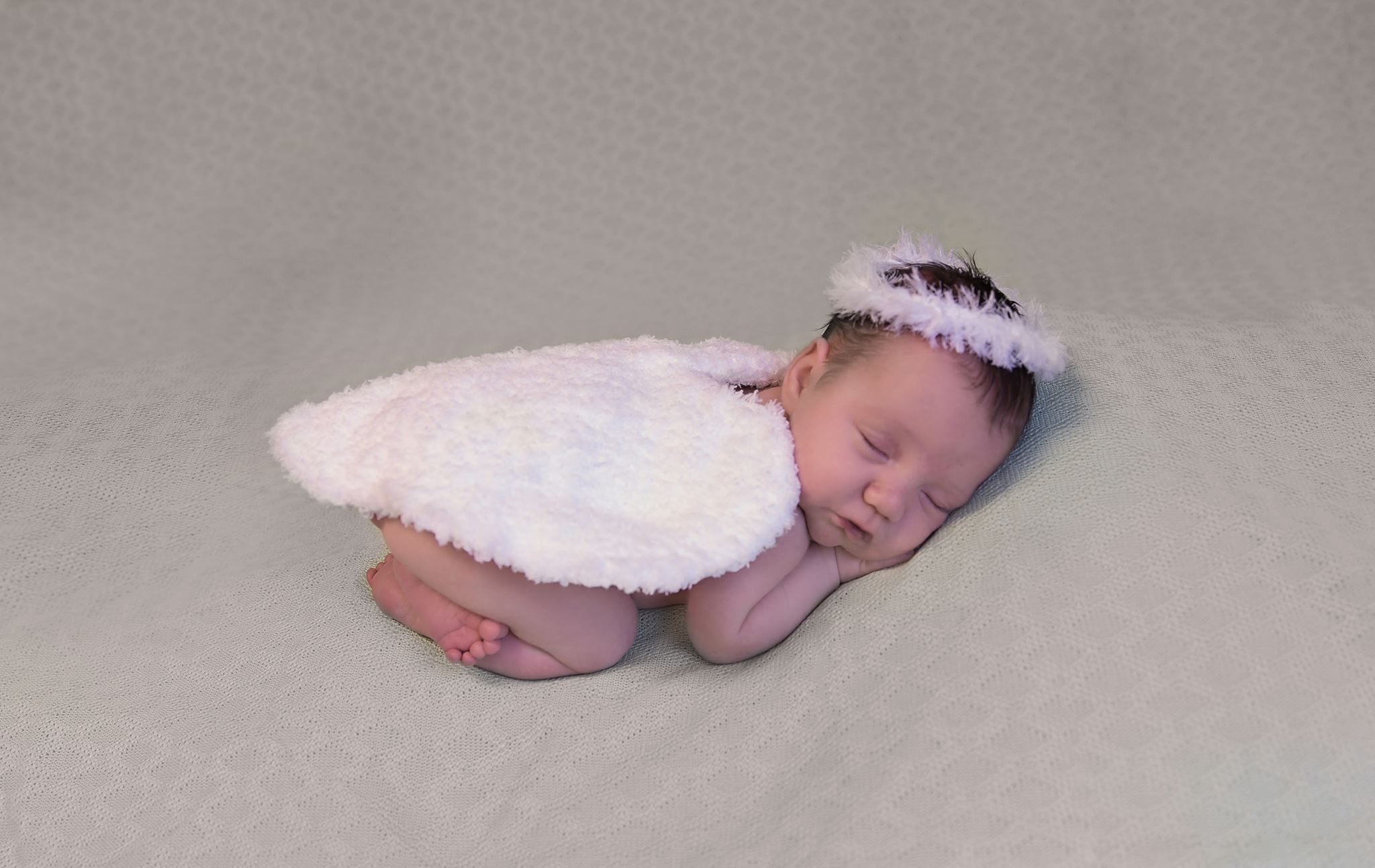 Newborn Angel Wings and Halo Free Crochet Pattern ...