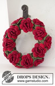 christmas-in-bloom-crochet-wreath-pattern