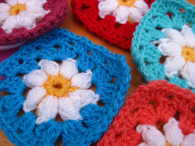 daisy-granny-square-pattern