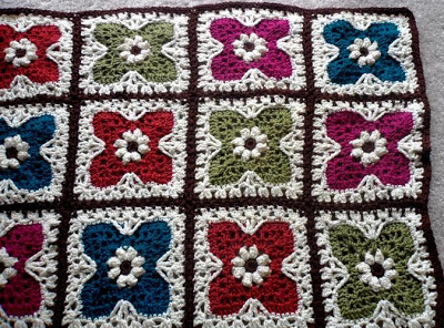 flower-tiles-afghan-free-crochet-pattern-1