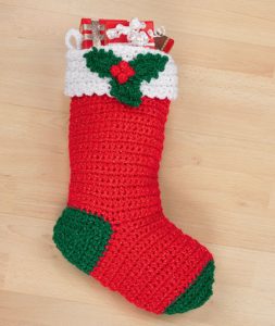 free-crochet-pattern-for-a-holly-stocking