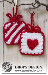 hanging-gifts-free-crochet-christmas-ornament-pattern