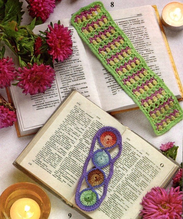 ornate-lace-bookmark-to-crochet-2