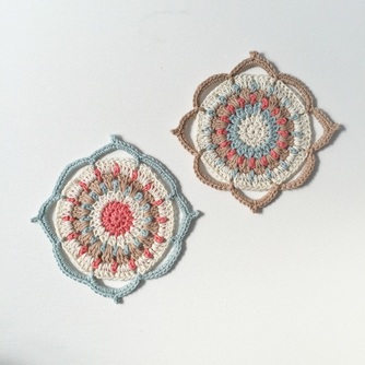quatrefoil-coasters-free-crochet-pattern