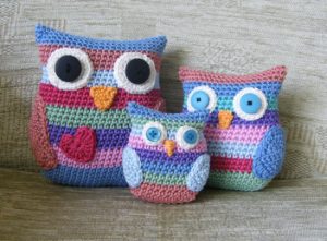 stripy-owl-family-free-crochet-pattern