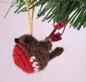 tiny-christmas-robin-free-crochet-patter
