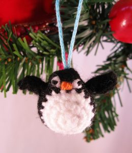 tiny-crochet-penguin-free-pattern-crochet