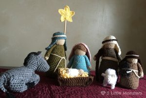 crocheted-nativity-for-christmas