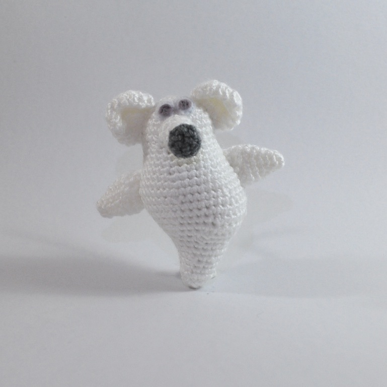Ghost Mouse Free Amigurumi Crochet Pattern