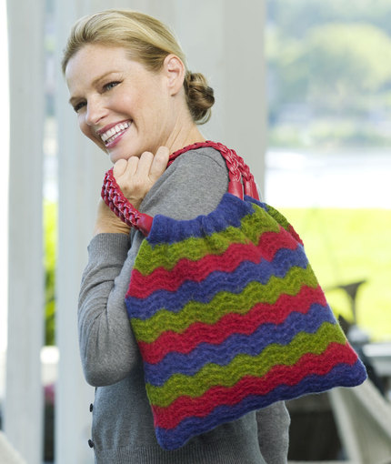 Wavy Shoulder Bag Free Crochet Pattern