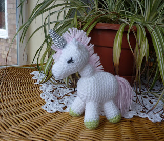 Free Unicorn Crochet Patterns. Magical little unicorn to crochet for free.