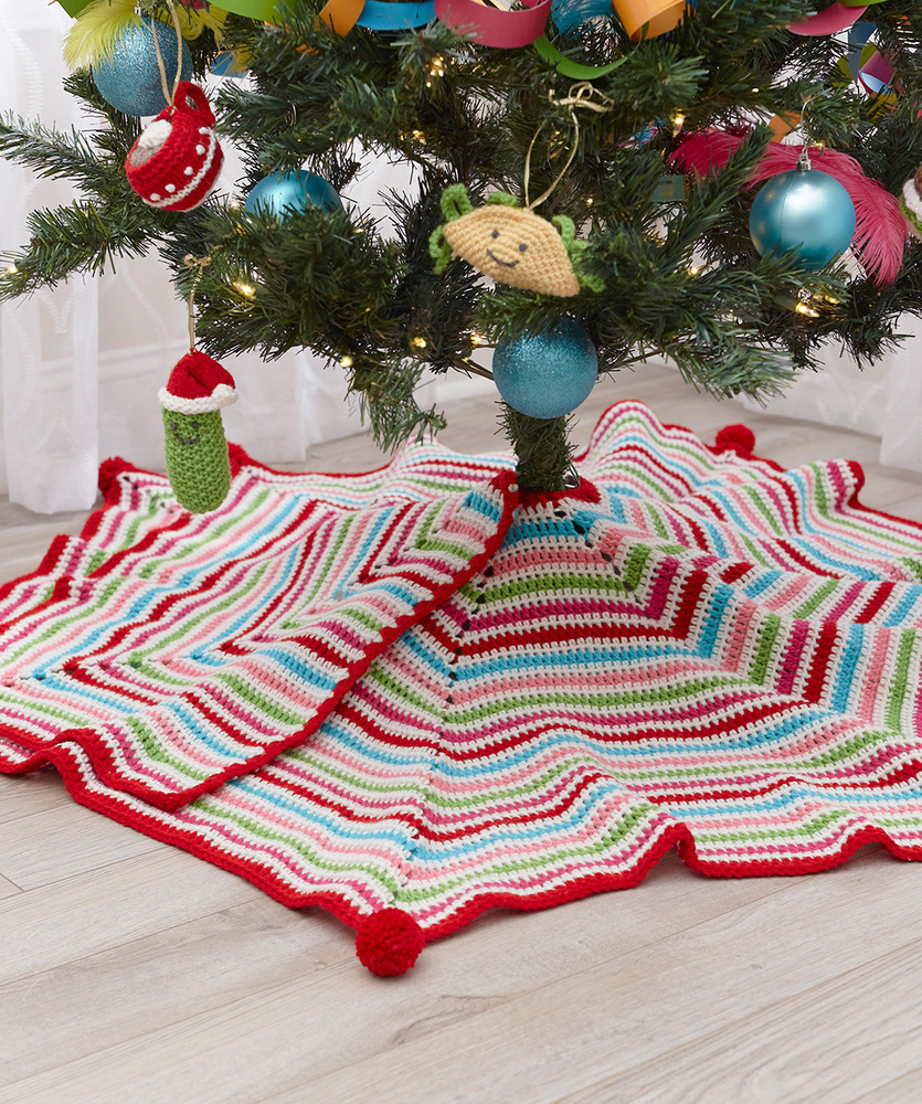 Pompom Trimmed Tree Skirt Free Crochet Pattern for Christmas