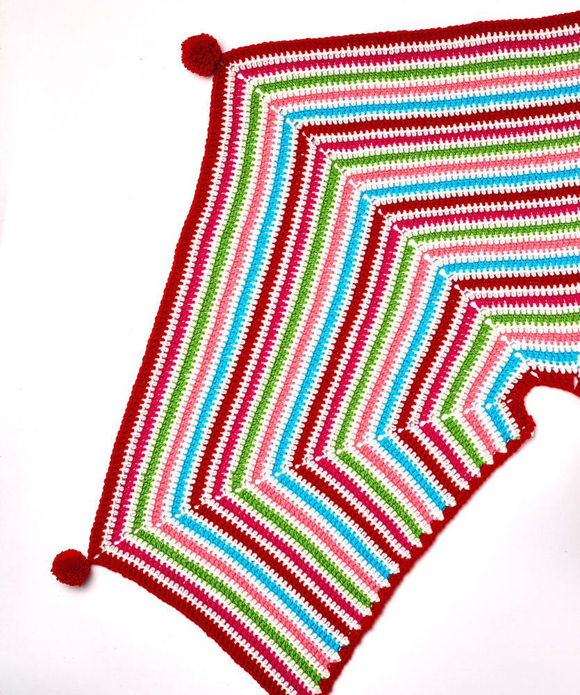 Pompom Trimmed Tree Skirt Free Crochet Pattern for Christmas