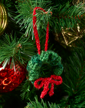 Free Crochet Wreath Ornament Knitting Pattern