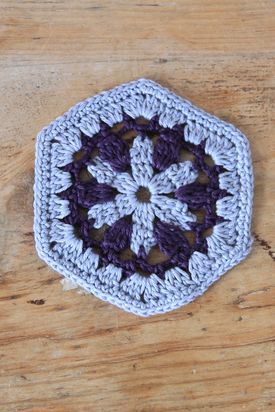 Crochet Along Week 5. Free hexagon motif crochet pattern.