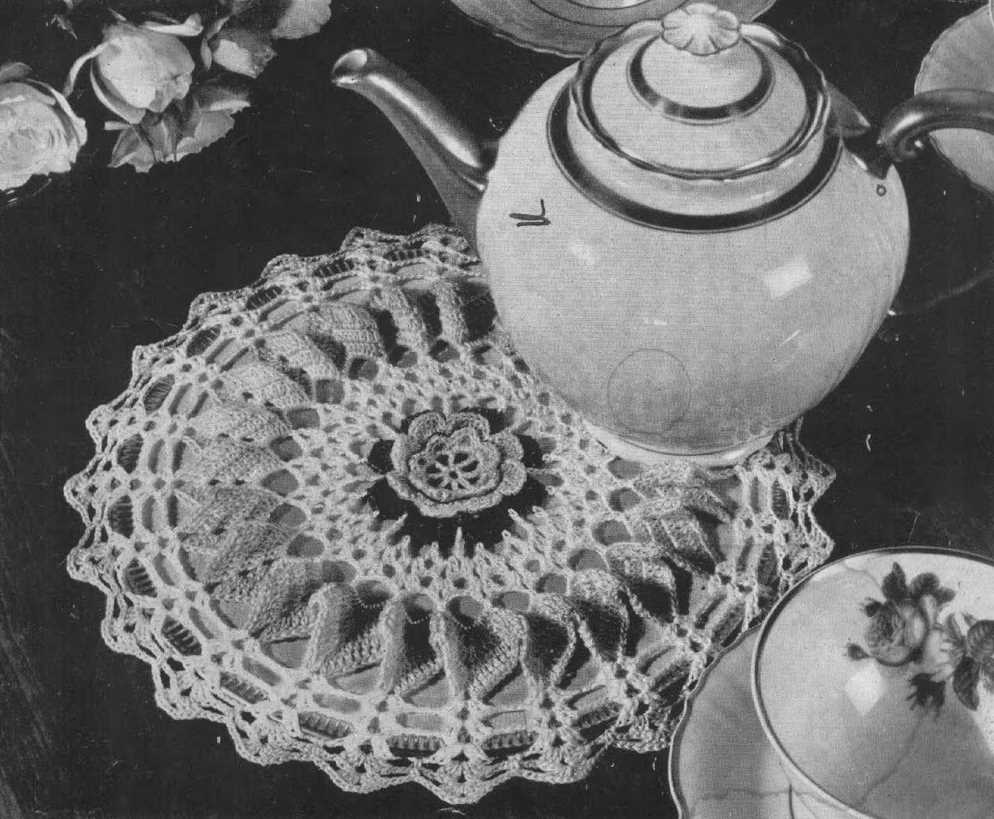 Rose Hot Plate Mat Cover Free Crochet Doily Pattern Vintage. Vintage doily crochet pattern.
