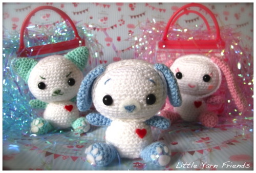 The Reversible Expressions Animal Series. Adorable and cute amigurumi dog crochet pattern. Little toy dog to crochet.
