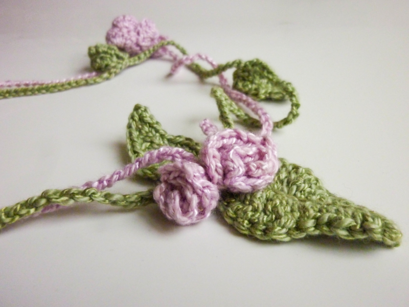 Flora Necklace Flower Free Crochet Pattern