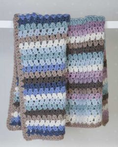 Free crochet pattern for an easy striped blanket