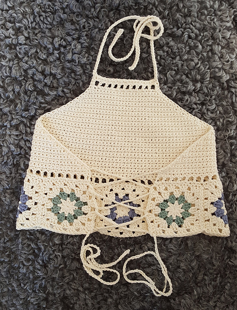 Free Crochet Pattern for Hepatica Granny Halter Top.