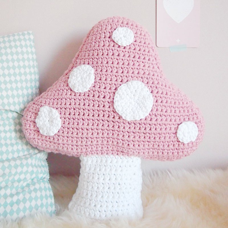 Free Crochet Pattern for a Mushroom Shaped Cushion.