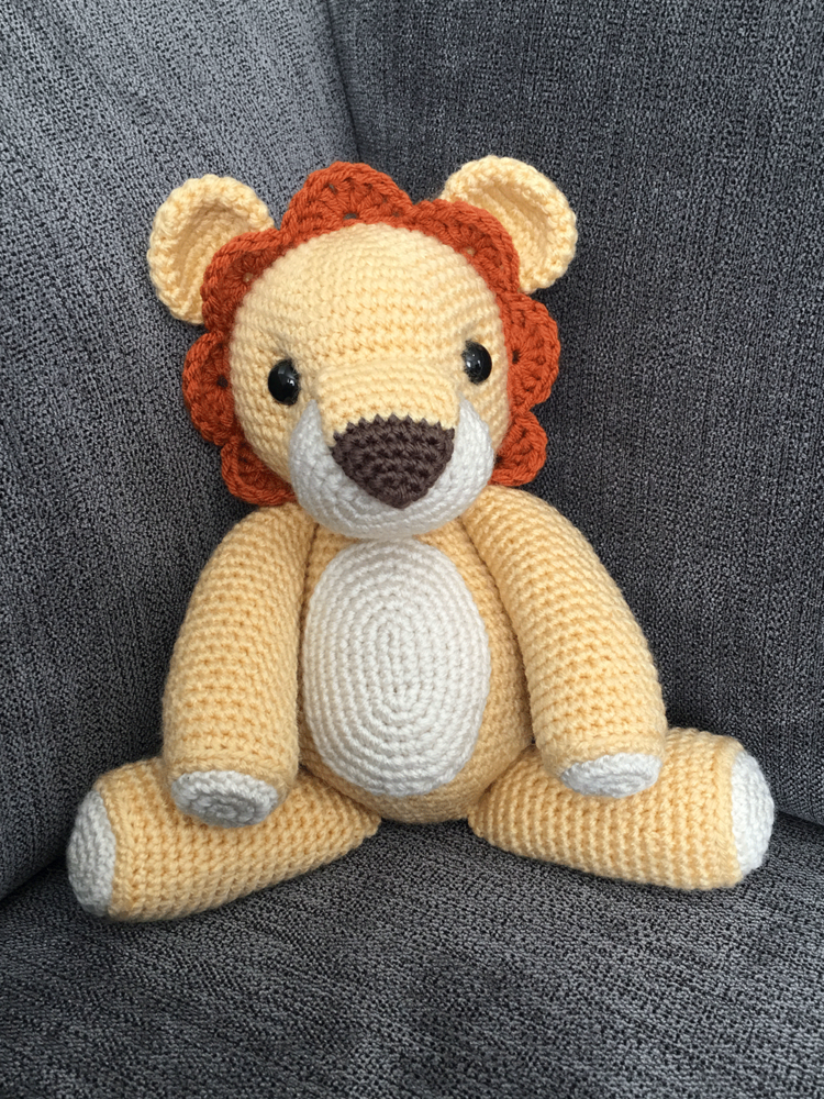 Free Amigurumi Crochet Pattern for Laurence the Lion