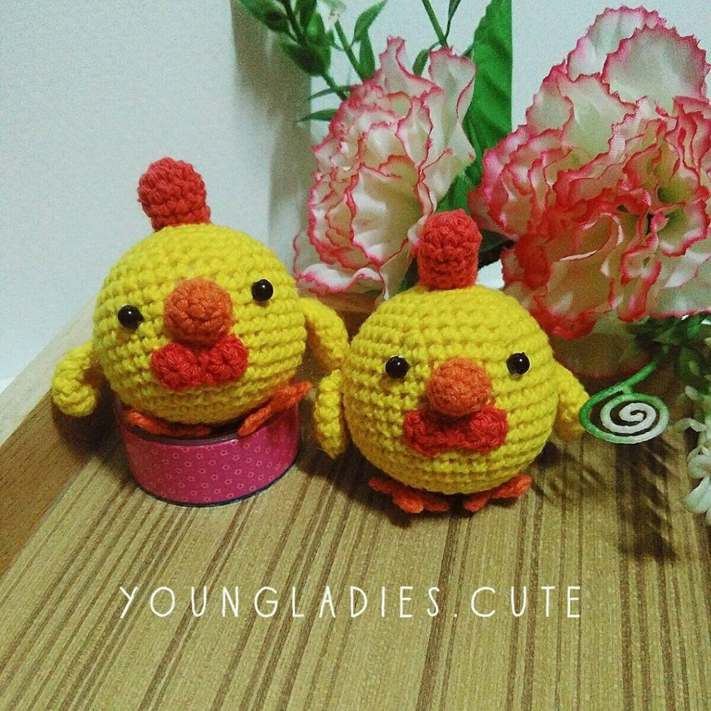 Free Crochet Pattern for Amigurumi Chickies