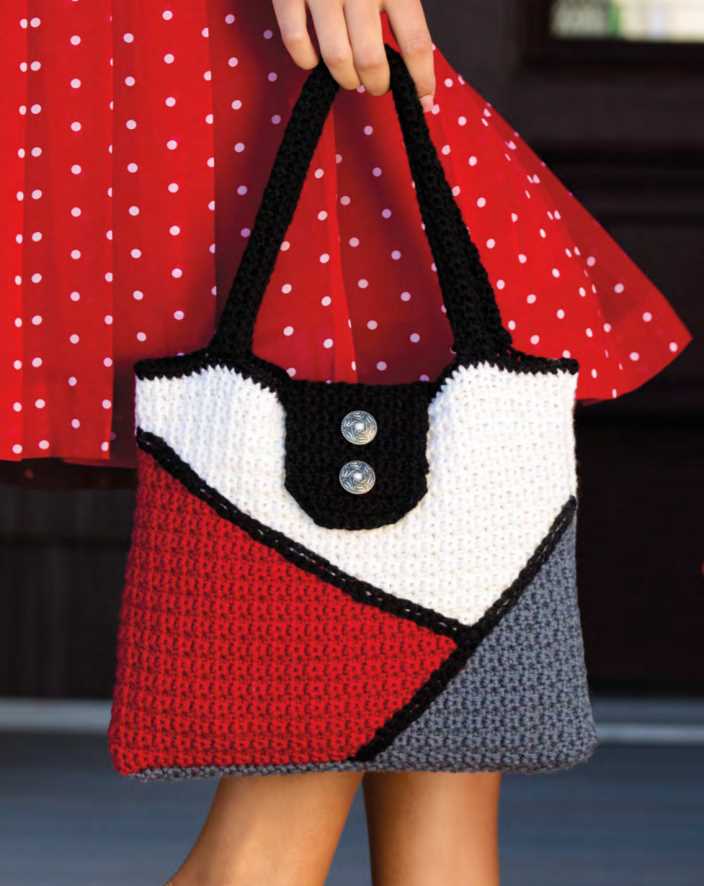 Free Crochet Pattern for a Color Black Bag