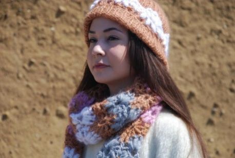 Free Crochet Pattern for a DesignEtte Crochet Hat & Scarf