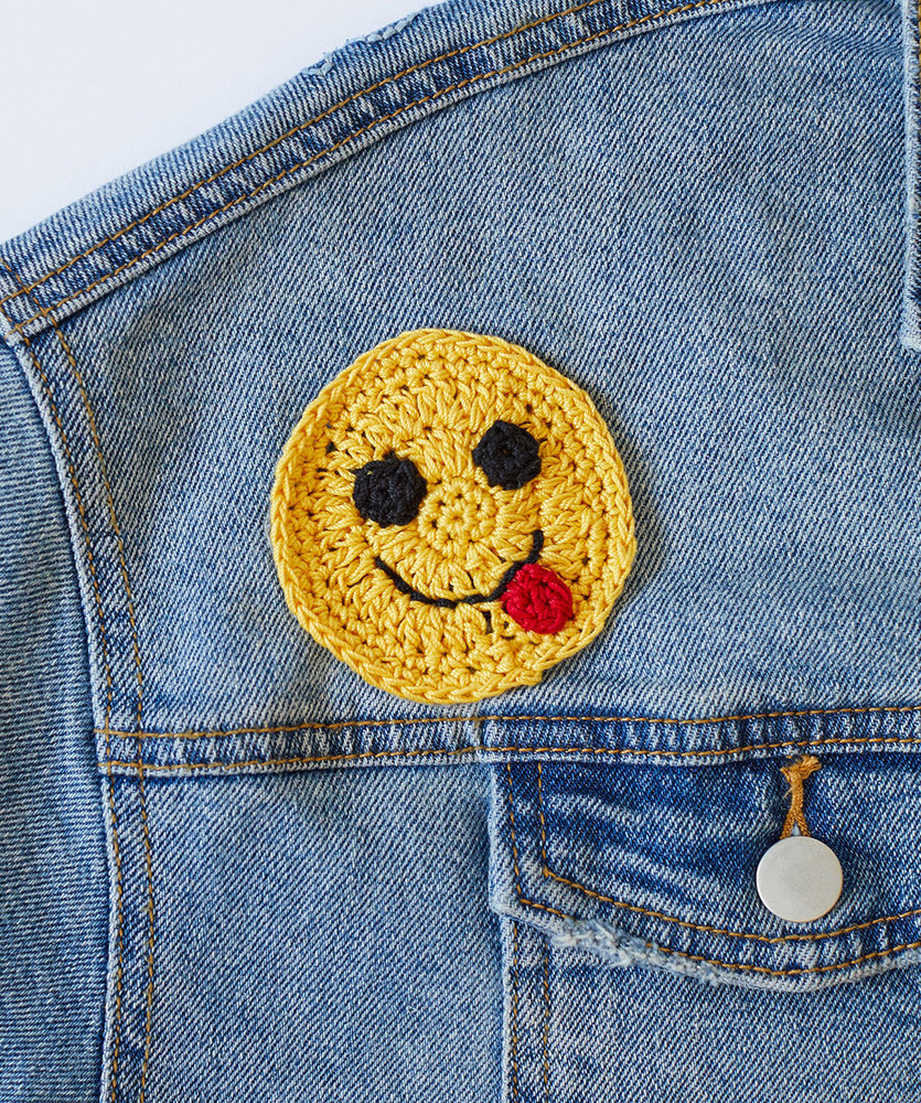 Free Crochet Pattern for a Yummy Happy Face Emoji Applique