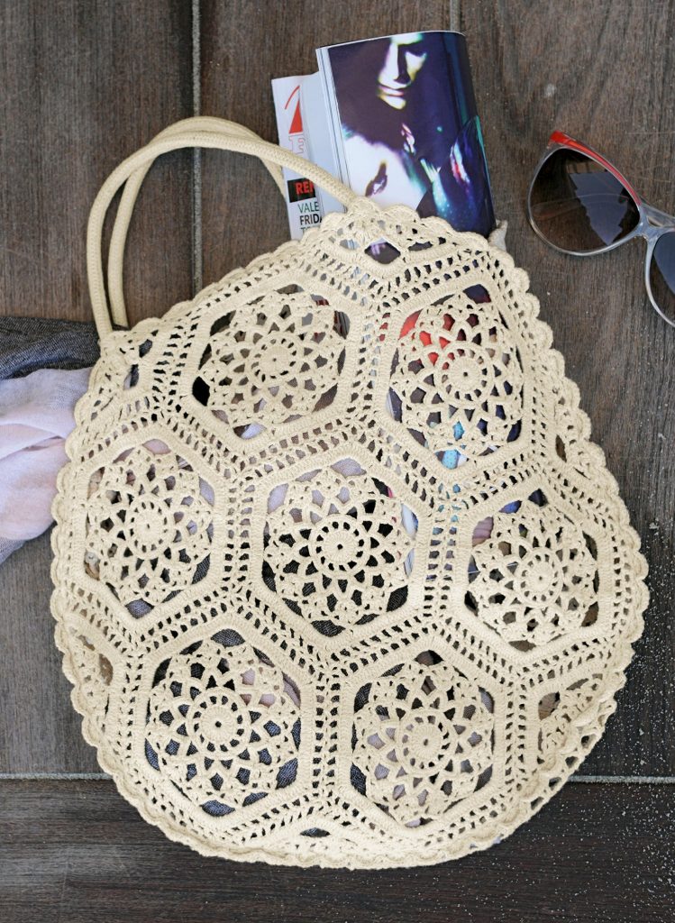 Free Crochet Pattern for a Hexagon Bag.