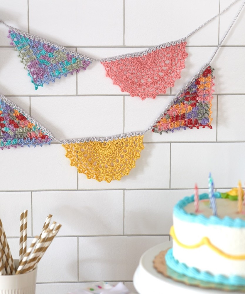 Free Knitting Pattern for a Doily Garland