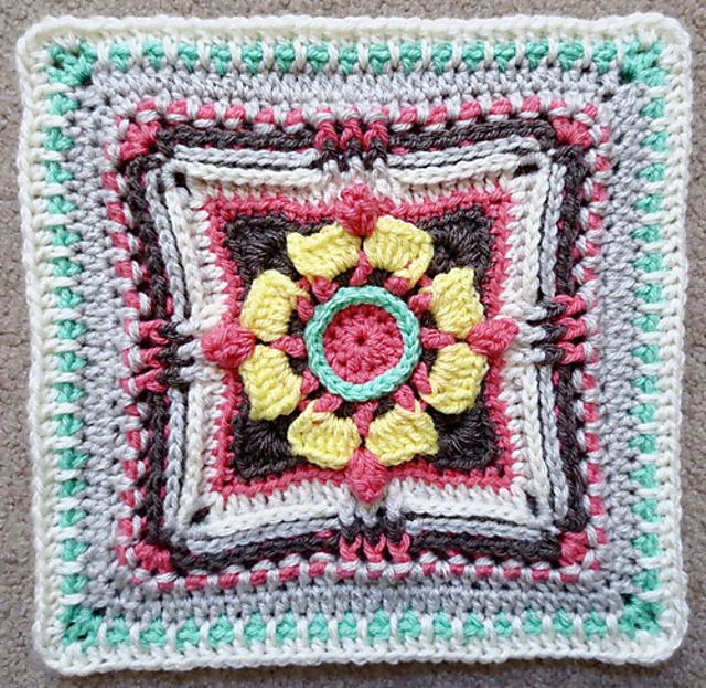 Free Crochet Pattern for a Magnolia CrossBow Afghan Square Block