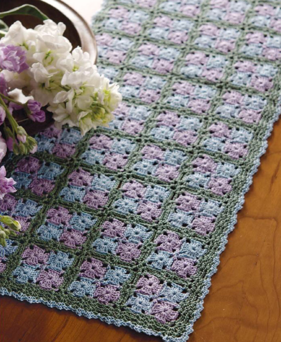 Tiny Granny Table Runner Crochet Pattern ⋆ Crochet Kingdom