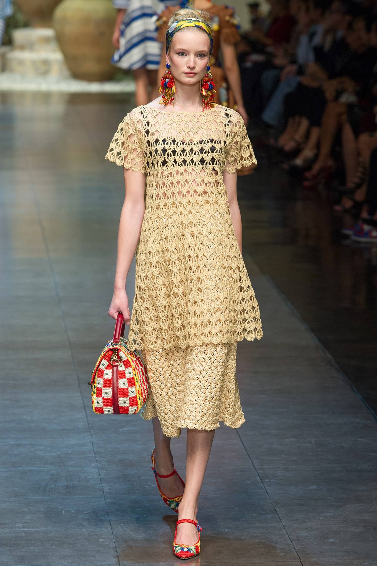 dolce and gabbana crochet