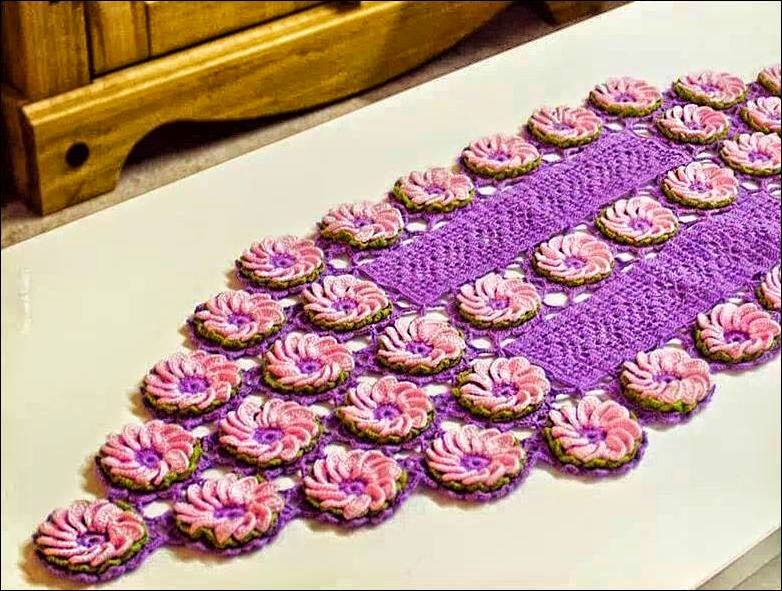 Free Floral Crochet Table Runner Pattern