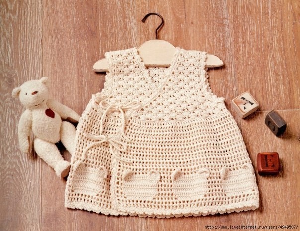 Teddy bear motif crochet baby dress pattern