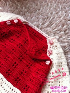 Cute crochet baby top with diagonal buttons